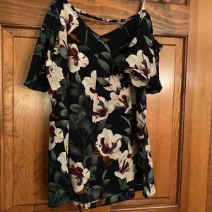 NWT Coco & Carmen blouse